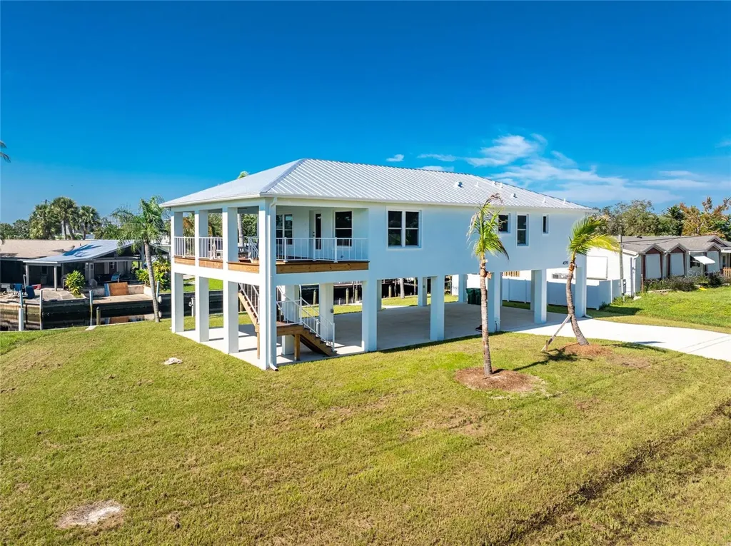 4199 Hollis Avenue Port Charlotte FL 33953