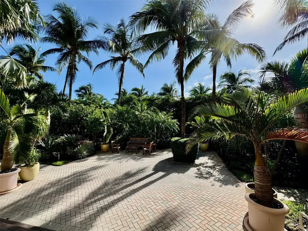 1500 Ocean Drive Miami Beach FL 33139