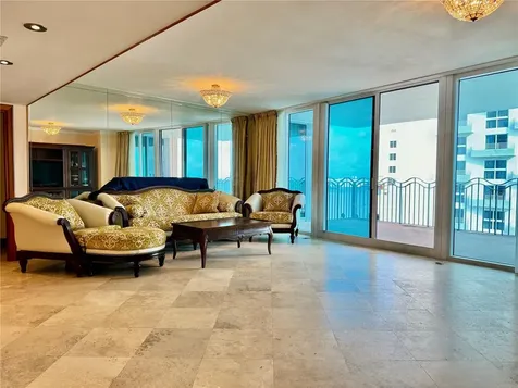 1500 Ocean Drive Miami Beach FL 33139