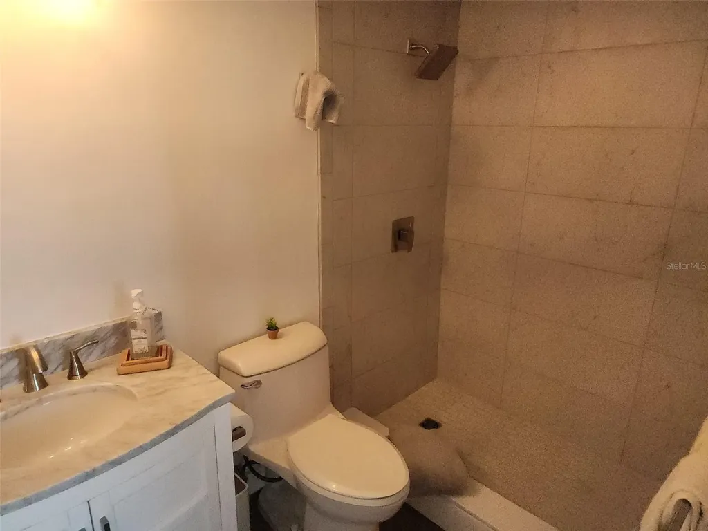 255 Dolphin Point Clearwater FL 33767