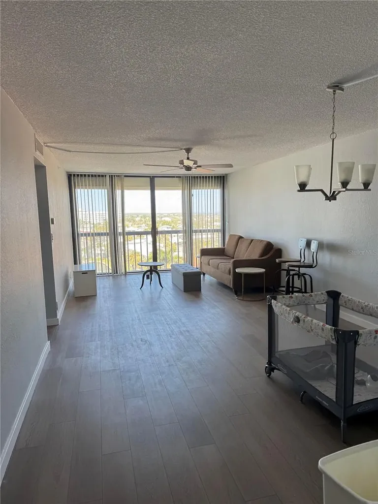 255 Dolphin Point Clearwater FL 33767
