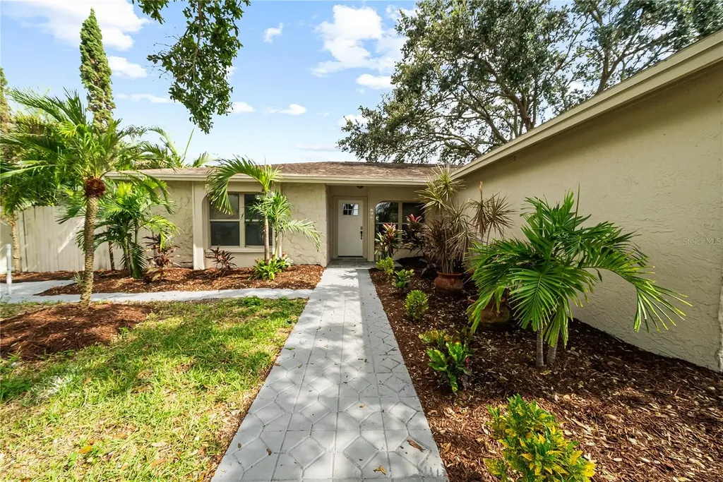 6962 Aberfeldy Avenue N St Petersburg FL 33709