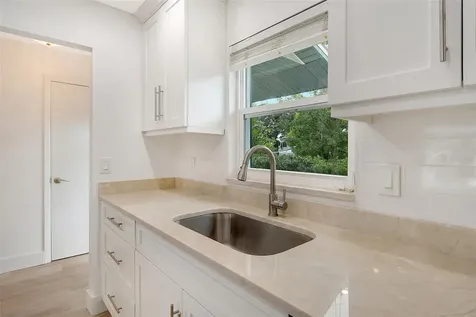 4724 Seville Drive Sarasota FL 34235