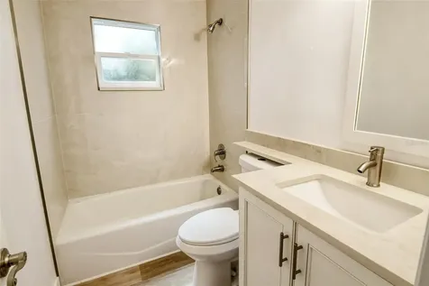 4724 Seville Drive Sarasota FL 34235