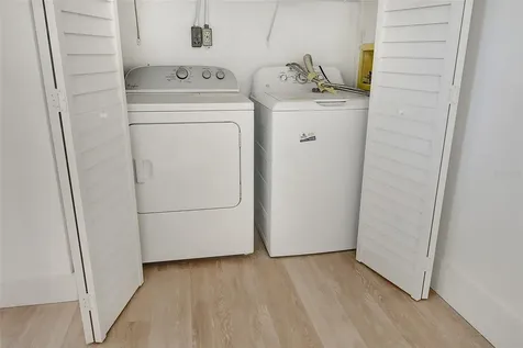 4724 Seville Drive Sarasota FL 34235