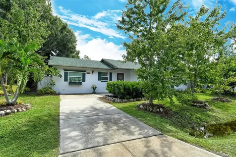 4724 Seville Drive Sarasota FL 34235