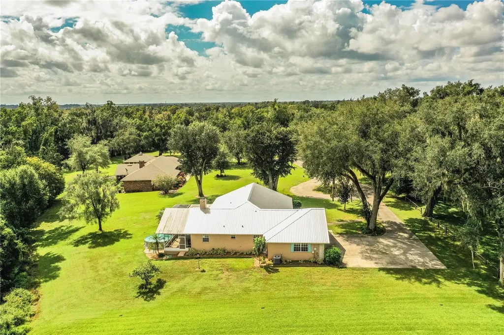 310 Willow Oak Court Fort Meade FL 33841