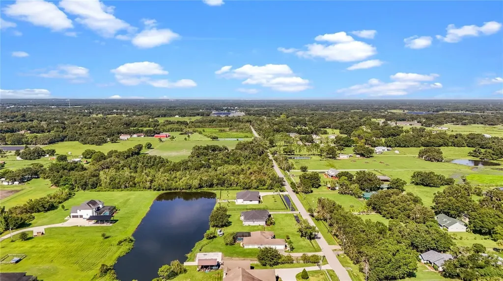 4401 Mcgee Road Plant City FL 33565