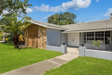 1921 Blue Heron Way Palm Harbor FL 34683