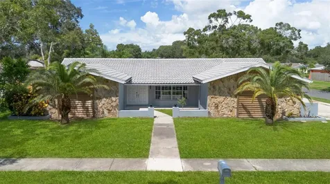 1921 Blue Heron Way Palm Harbor FL 34683