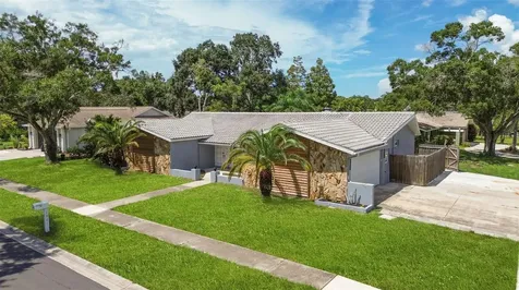 1921 Blue Heron Way Palm Harbor FL 34683
