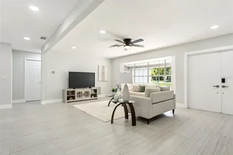 1921 Blue Heron Way Palm Harbor FL 34683