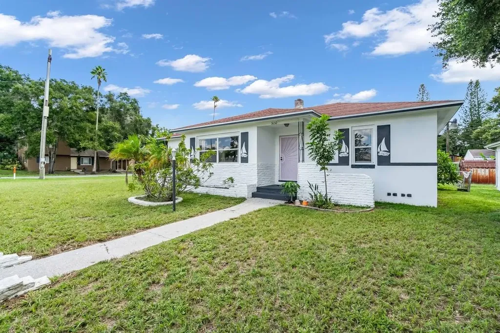 5132 11th Avenue S Gulfport FL 33707
