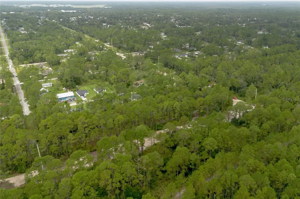 12TH Avenue Deland FL 32724