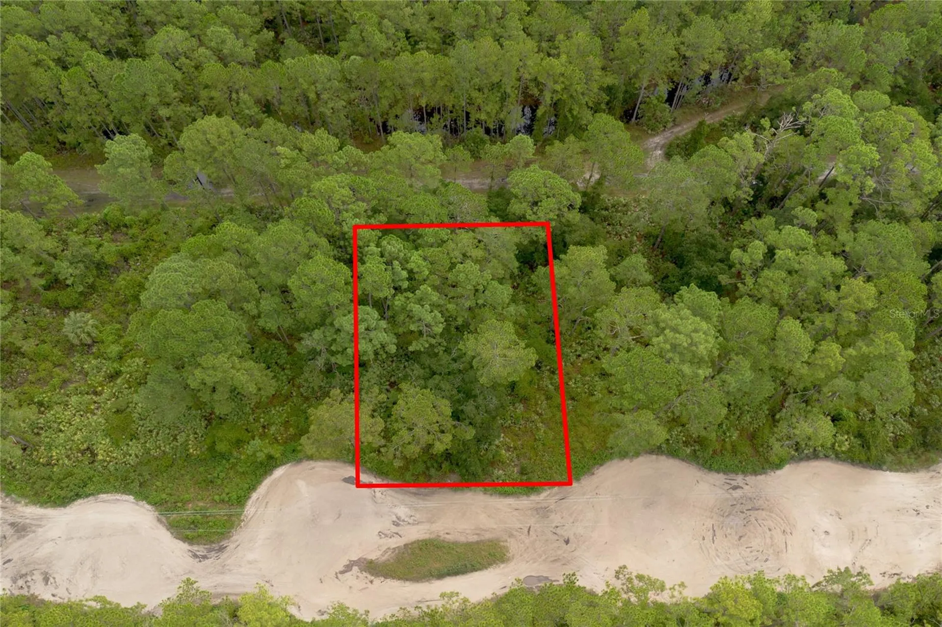 12TH Avenue Deland FL 32724
