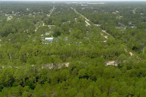 12TH Avenue Deland FL 32724