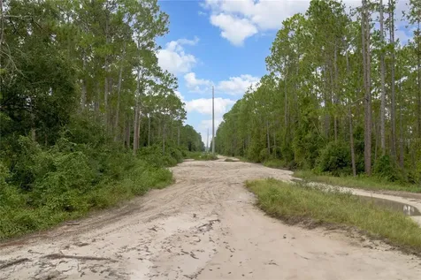 12TH Avenue Deland FL 32724