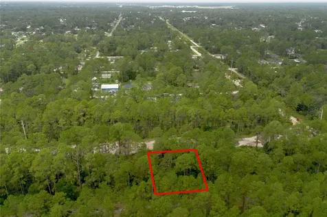 12TH Avenue Deland FL 32724