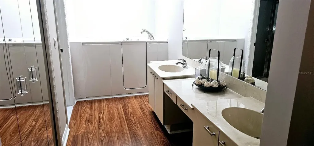 4026 Lyndhurst Court Sarasota FL 34235