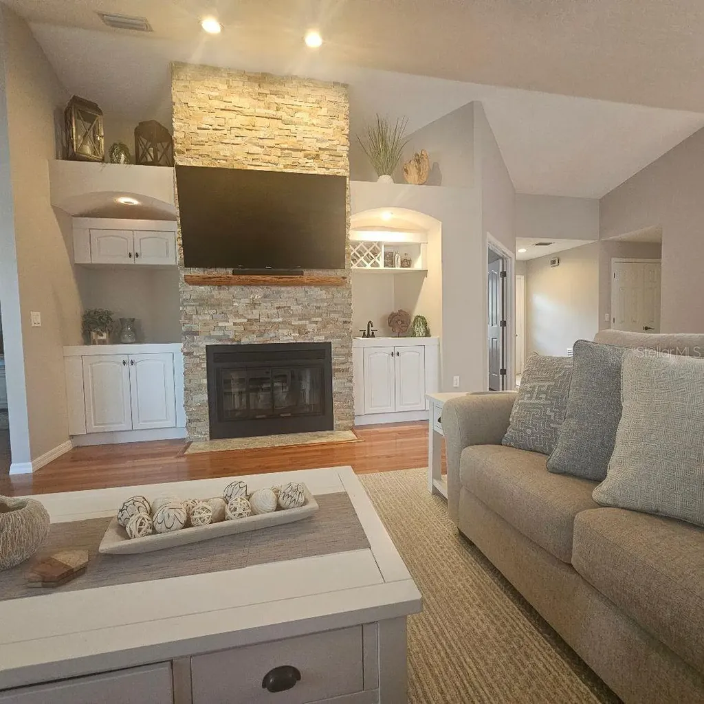 4026 Lyndhurst Court Sarasota FL 34235