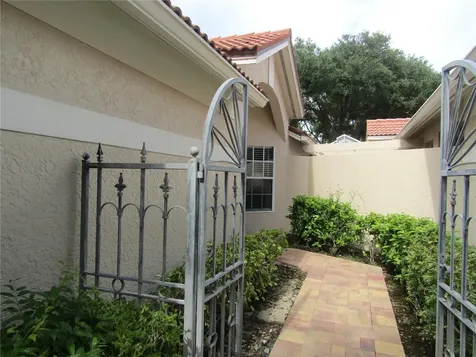 4026 Lyndhurst Court Sarasota FL 34235