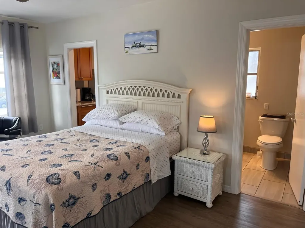 1901 Hyde Park Street Sarasota FL 34239