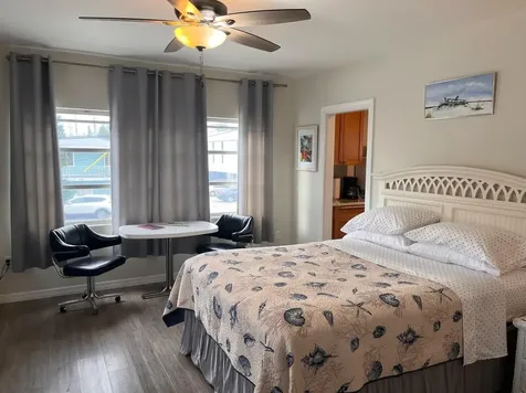 1901 Hyde Park Street Sarasota FL 34239