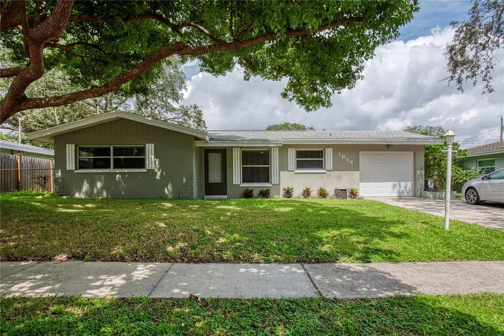 1654 Cambridge Drive Clearwater FL 33756