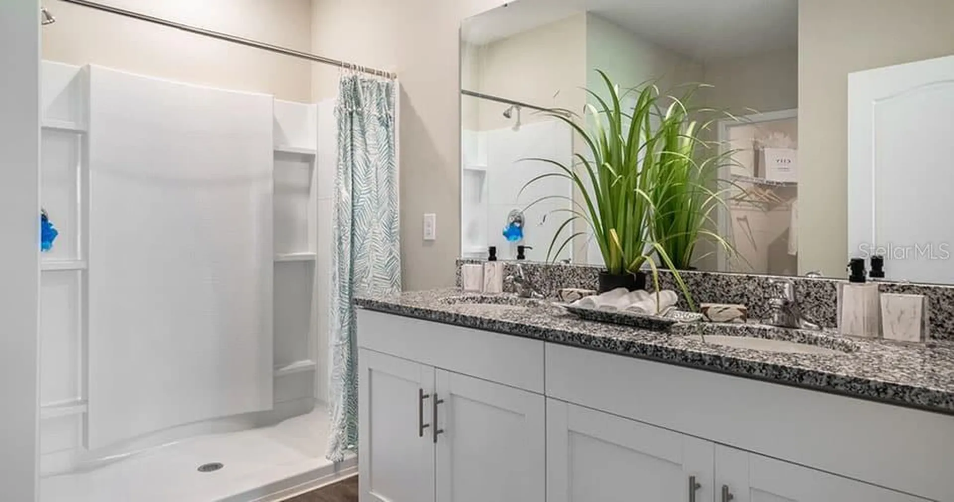 2429 Maidens Bluff Avenue Davenport FL 33837