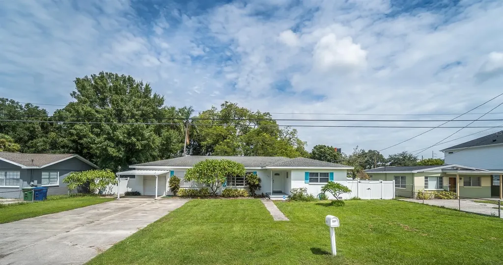 4015 W Cass Street Tampa FL 33609
