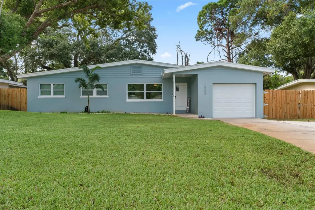 1565 Gentry Street Clearwater FL 33755