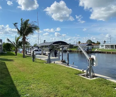 132 Peckham Street SE Port Charlotte FL 33952