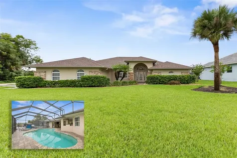 18 Cleveland Court Palm Coast FL 32137