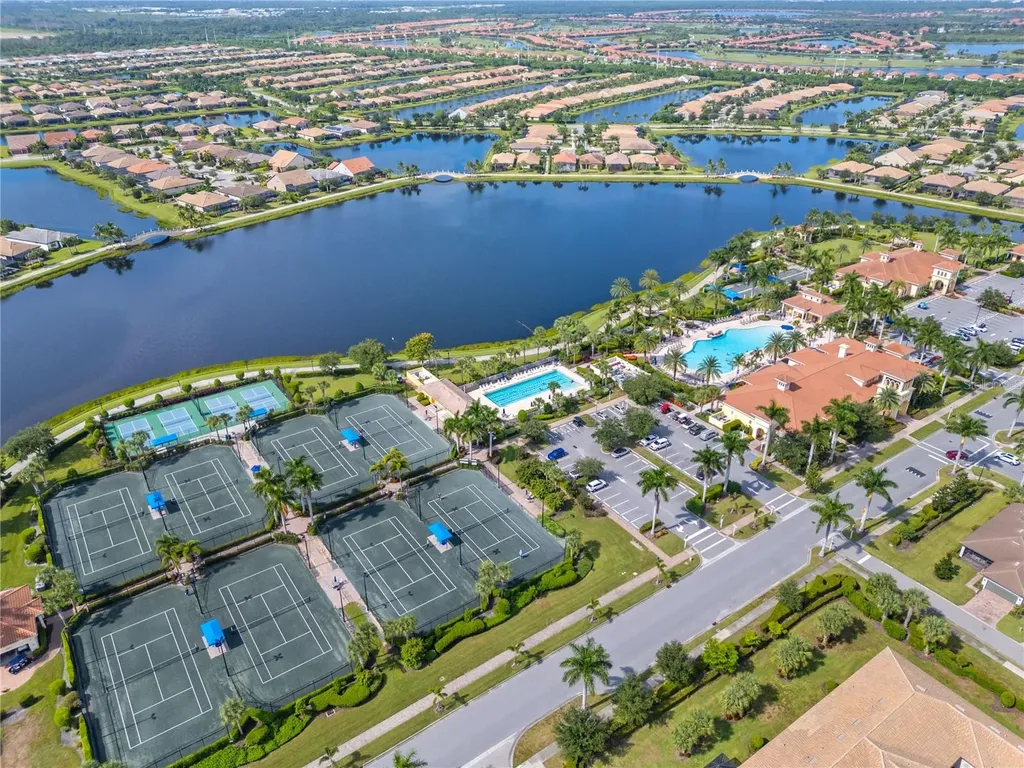 13180 Ipolita Street Venice FL 34293