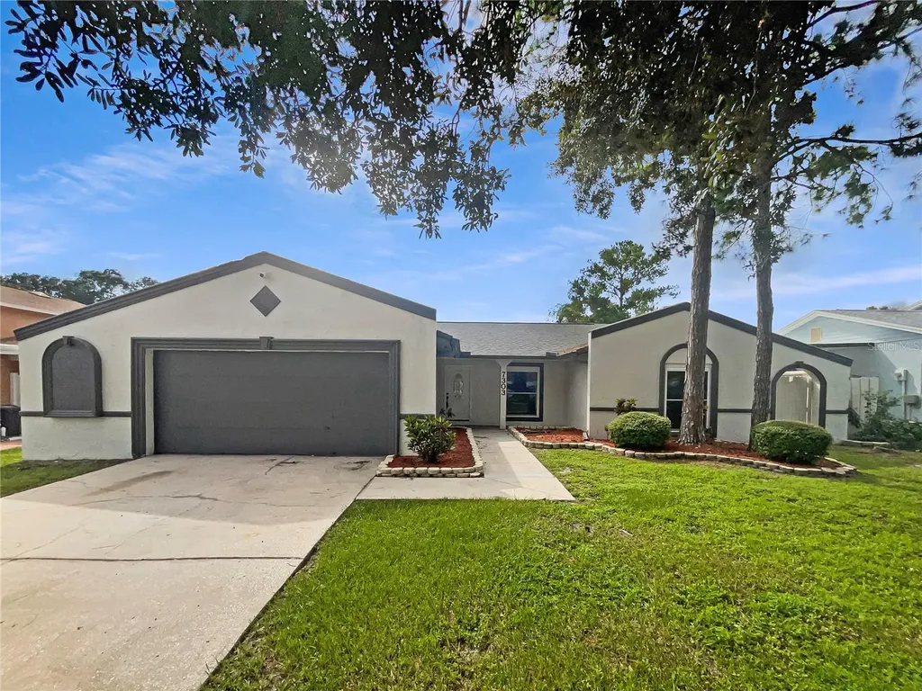 7303 Sunshine Circle Tampa FL 33634