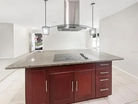 7303 Sunshine Circle Tampa FL 33634