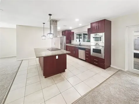 7303 Sunshine Circle Tampa FL 33634