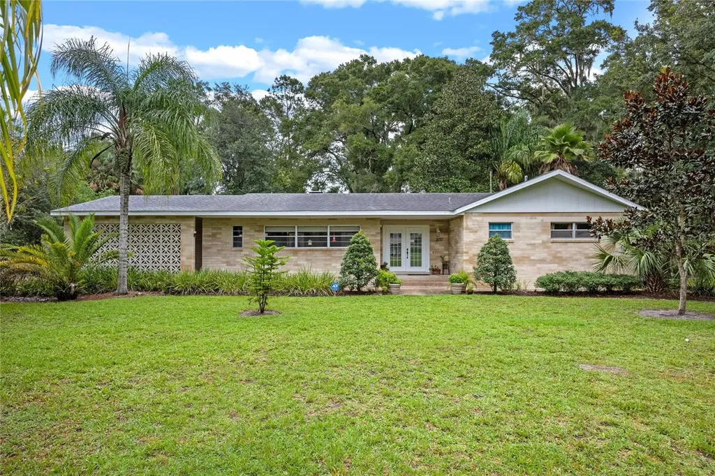 2121 Anchor Avenue Deland FL 32720
