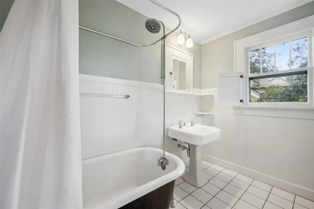 455 13 Th Avenue NE St Petersburg FL 33701