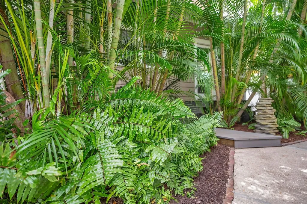 455 13 Th Avenue NE St Petersburg FL 33701