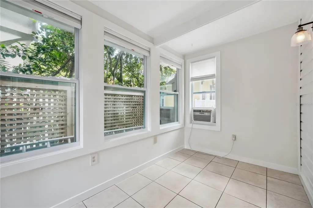 455 13 Th Avenue NE St Petersburg FL 33701