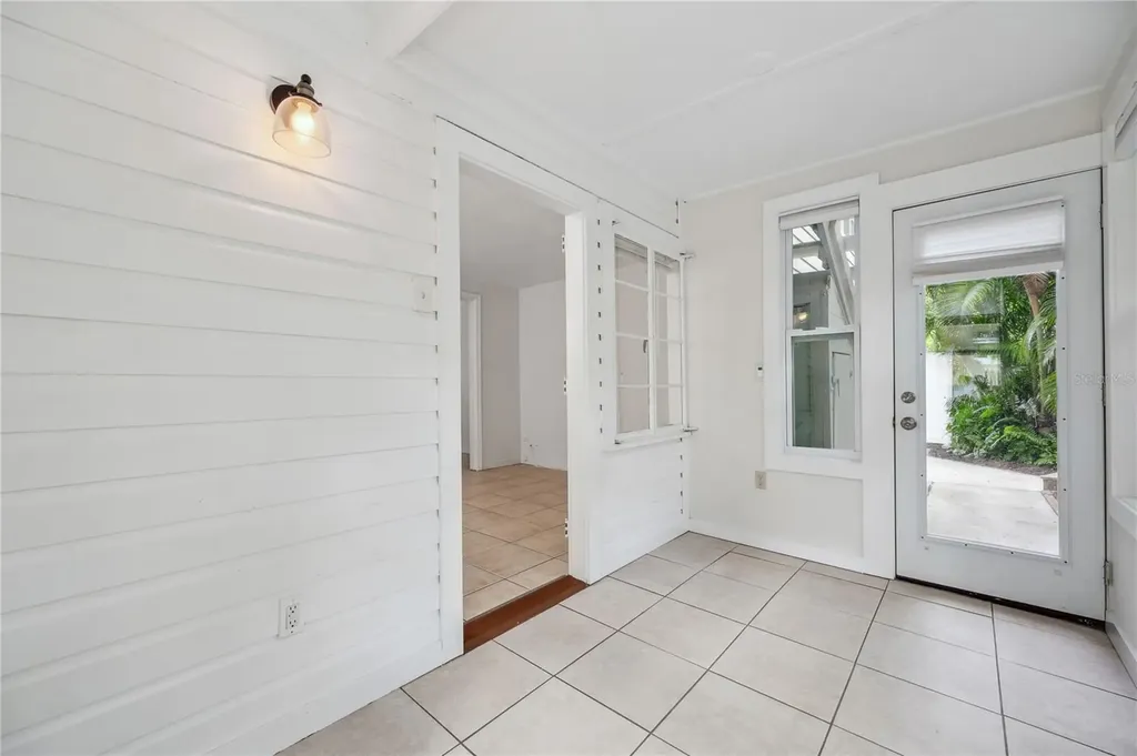 455 13 Th Avenue NE St Petersburg FL 33701
