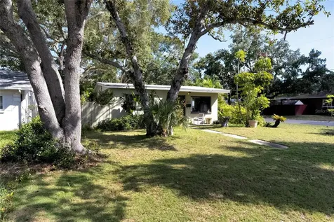 8101 23rd Avenue N St Petersburg FL 33710
