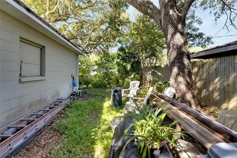 8101 23rd Avenue N St Petersburg FL 33710