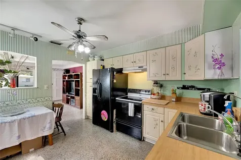 8101 23rd Avenue N St Petersburg FL 33710