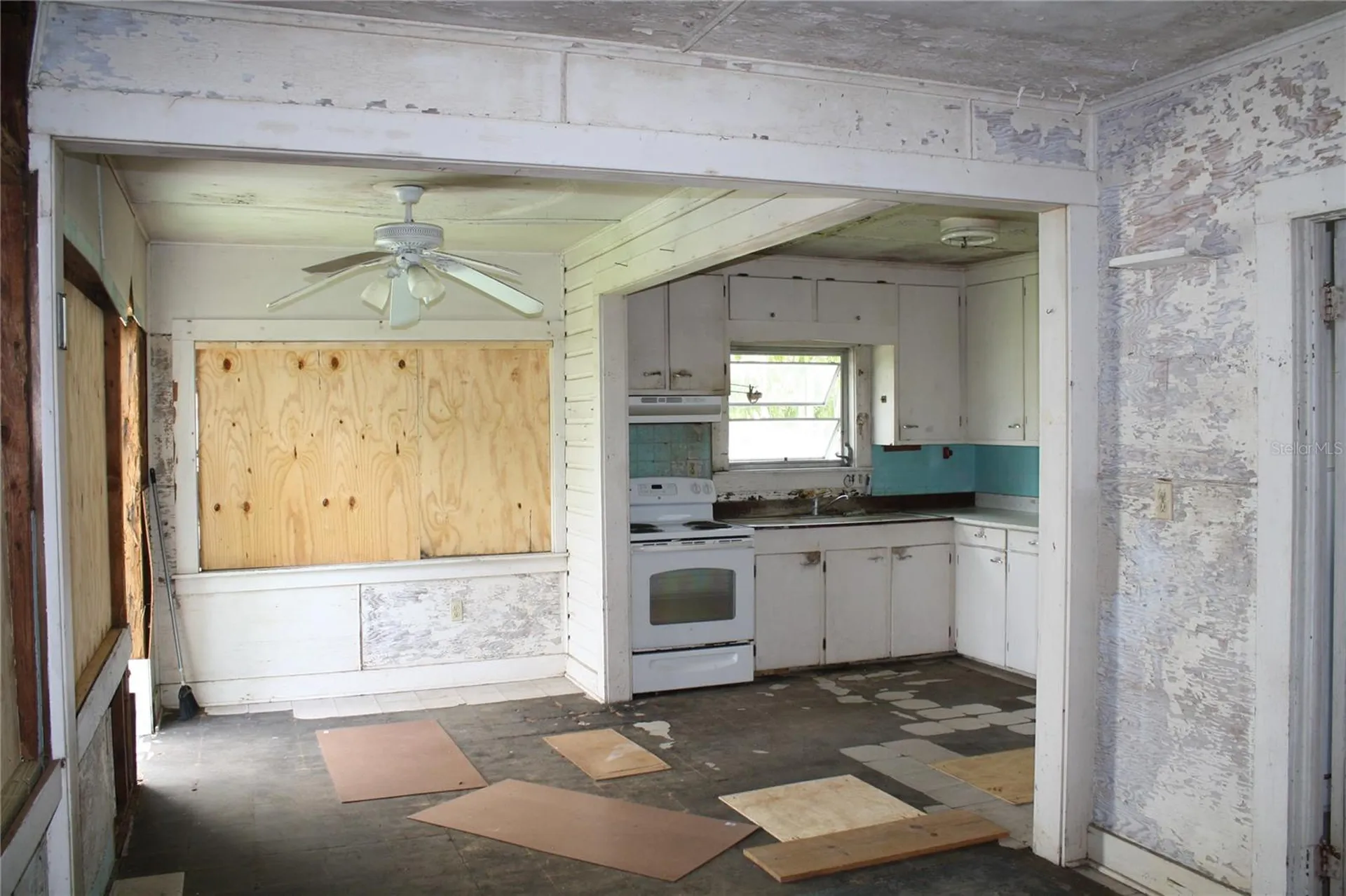 702 W Olympia Avenue Punta Gorda FL 33950