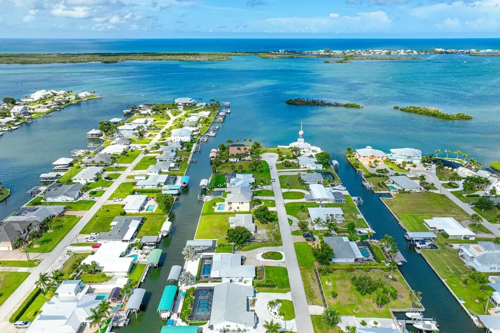 1945 Michigan Avenue Englewood FL 34224