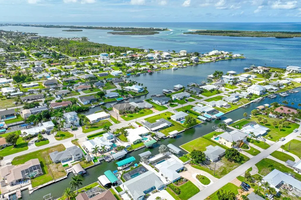 1945 Michigan Avenue Englewood FL 34224