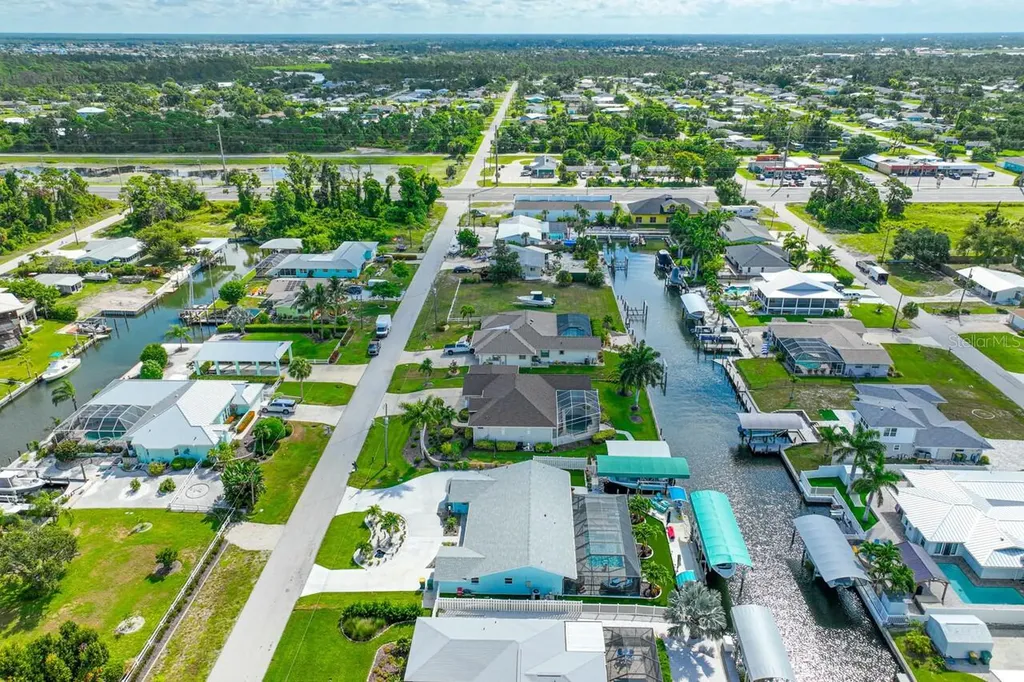 1945 Michigan Avenue Englewood FL 34224