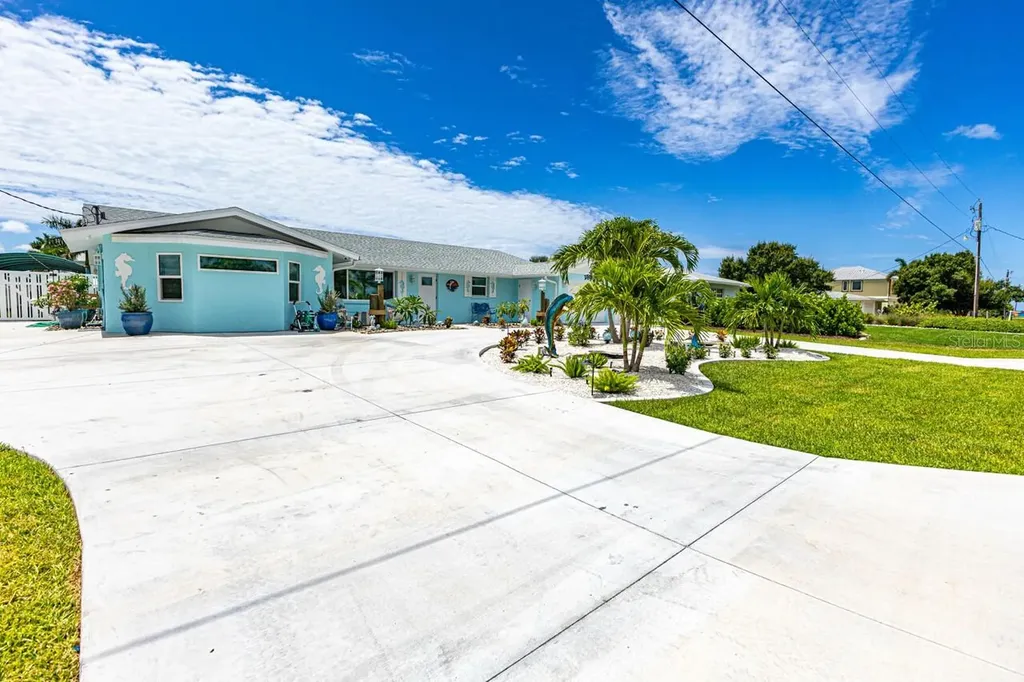 1945 Michigan Avenue Englewood FL 34224